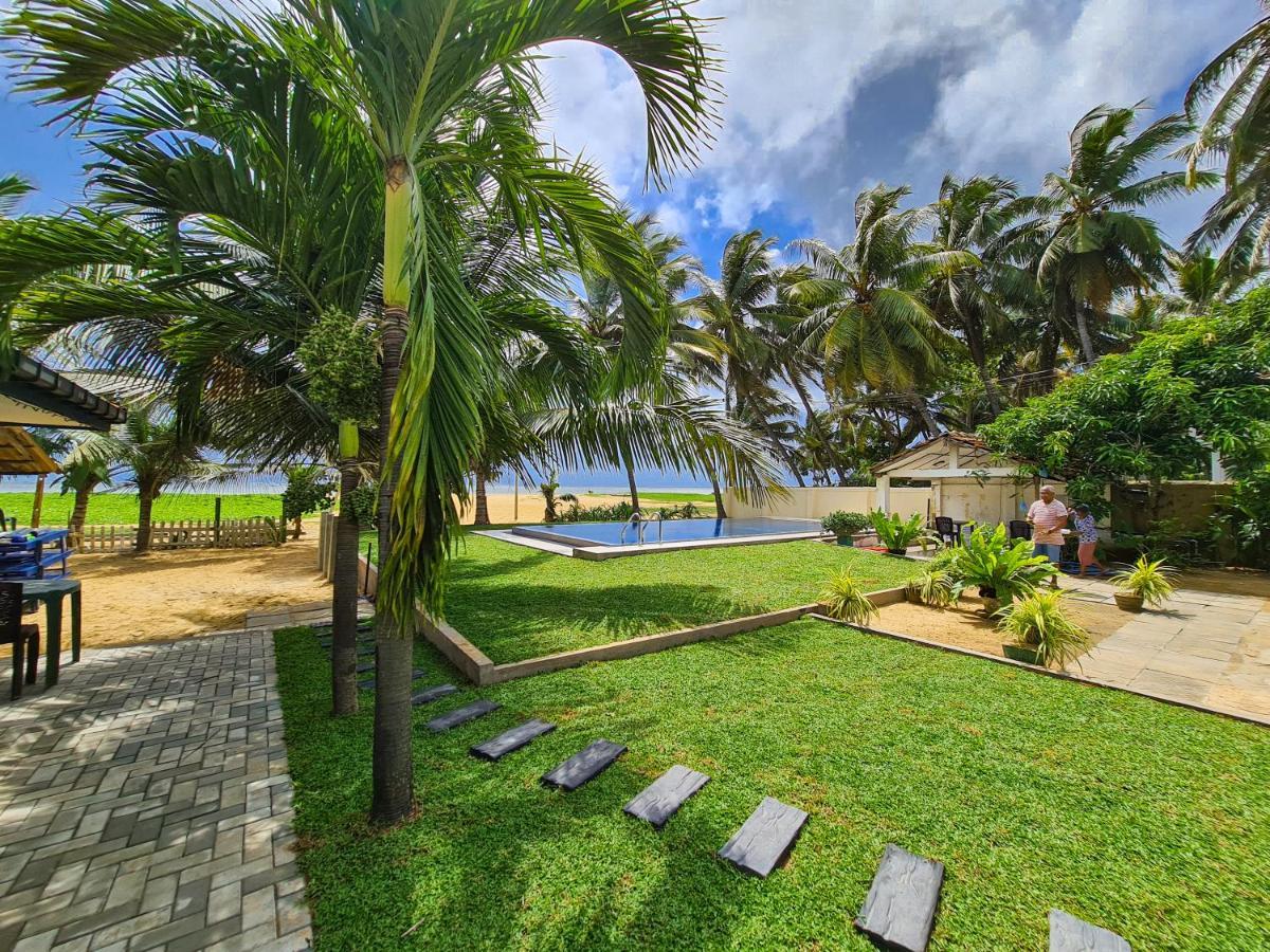 Star Beach Guest House Negombo Exteriör bild