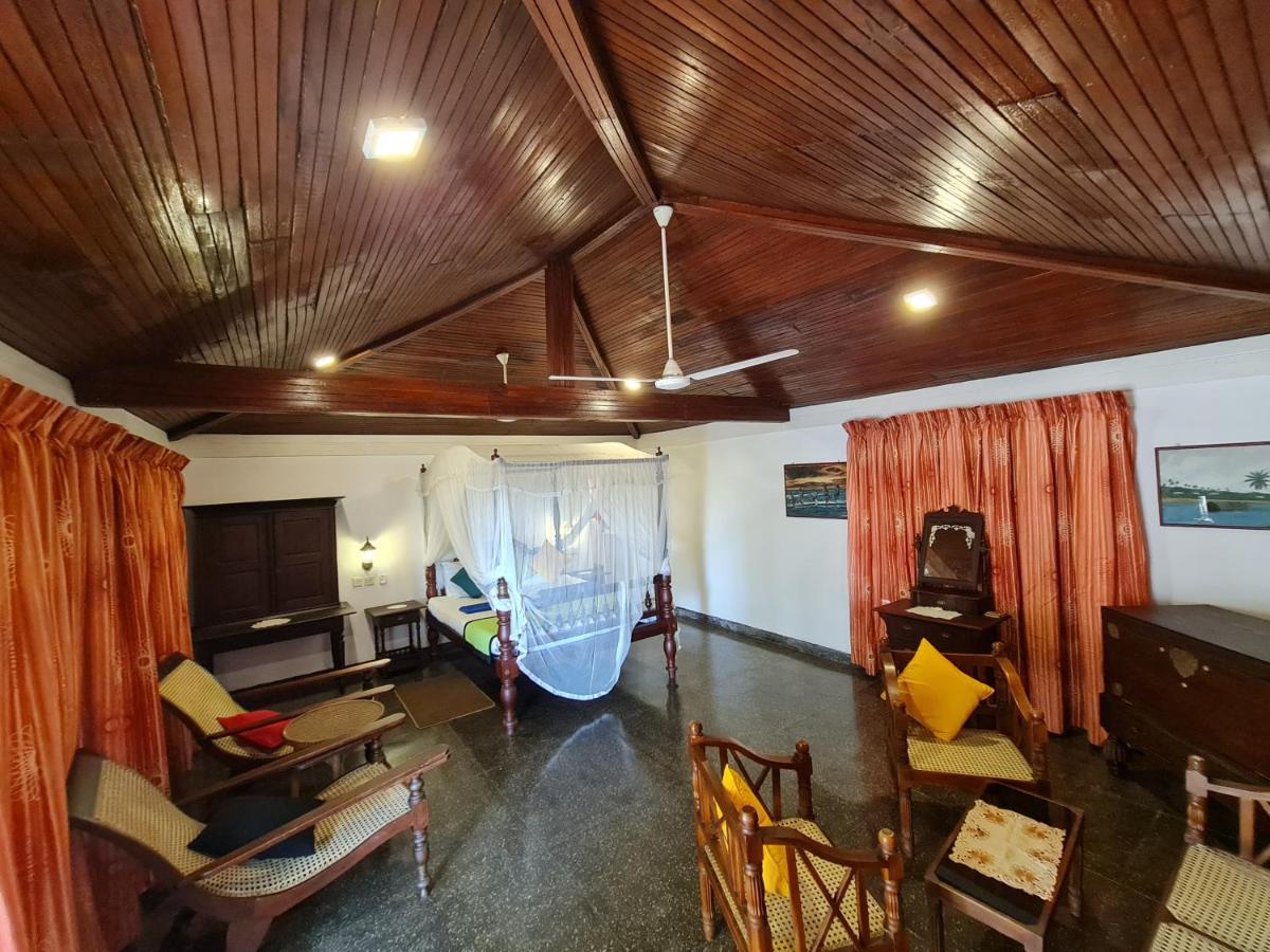 Star Beach Guest House Negombo Exteriör bild