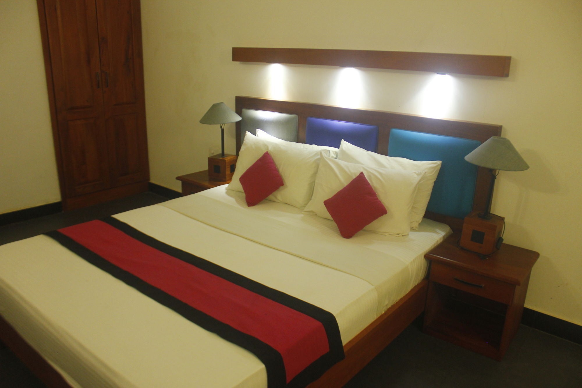 Star Beach Guest House Negombo Exteriör bild