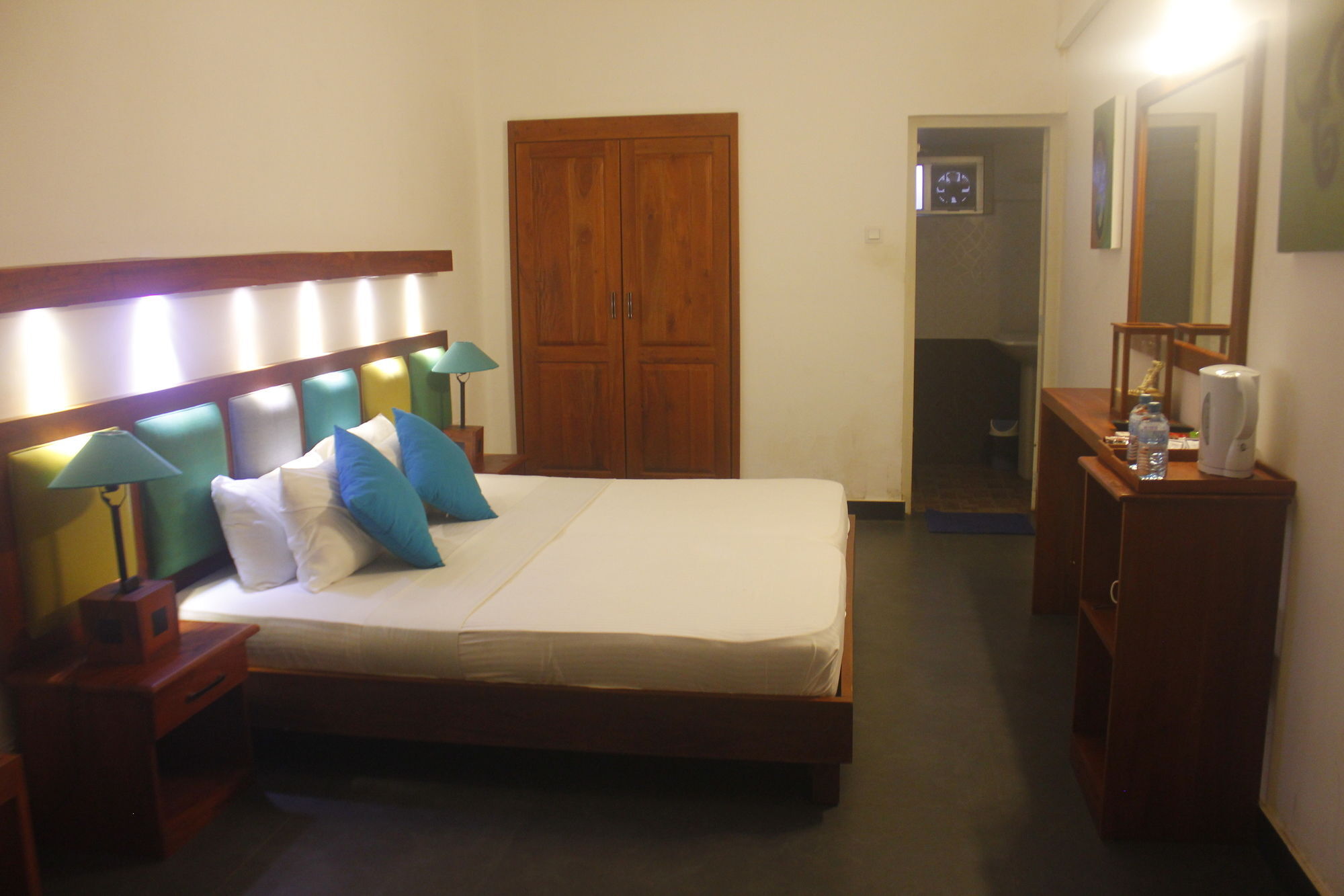Star Beach Guest House Negombo Exteriör bild