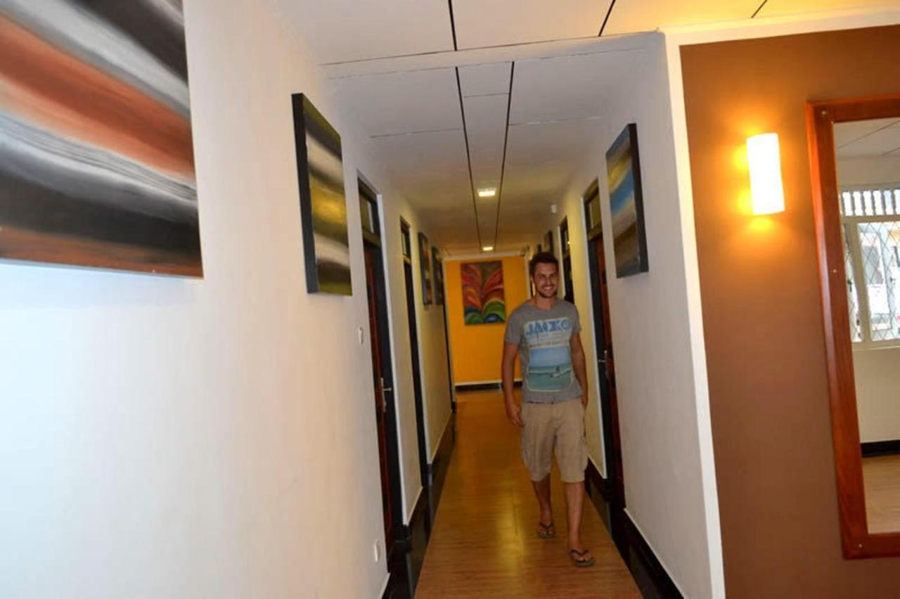 Star Beach Guest House Negombo Exteriör bild